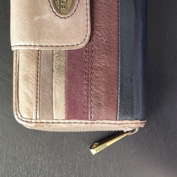 Fossil Leather Wallet Multicolor Lots of Pockets Zip Around - Picture 2 of 11
